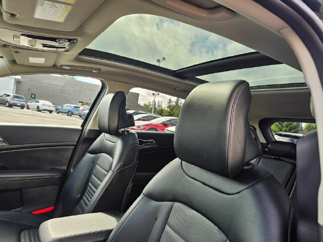Certified 2025 Kia Sportage SX AWD/4WD image 22