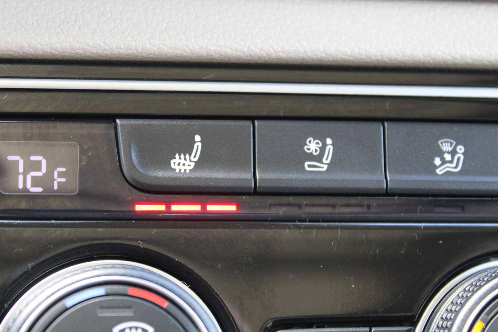 Used 2019 Volkswagen Atlas SEL Premium image 24