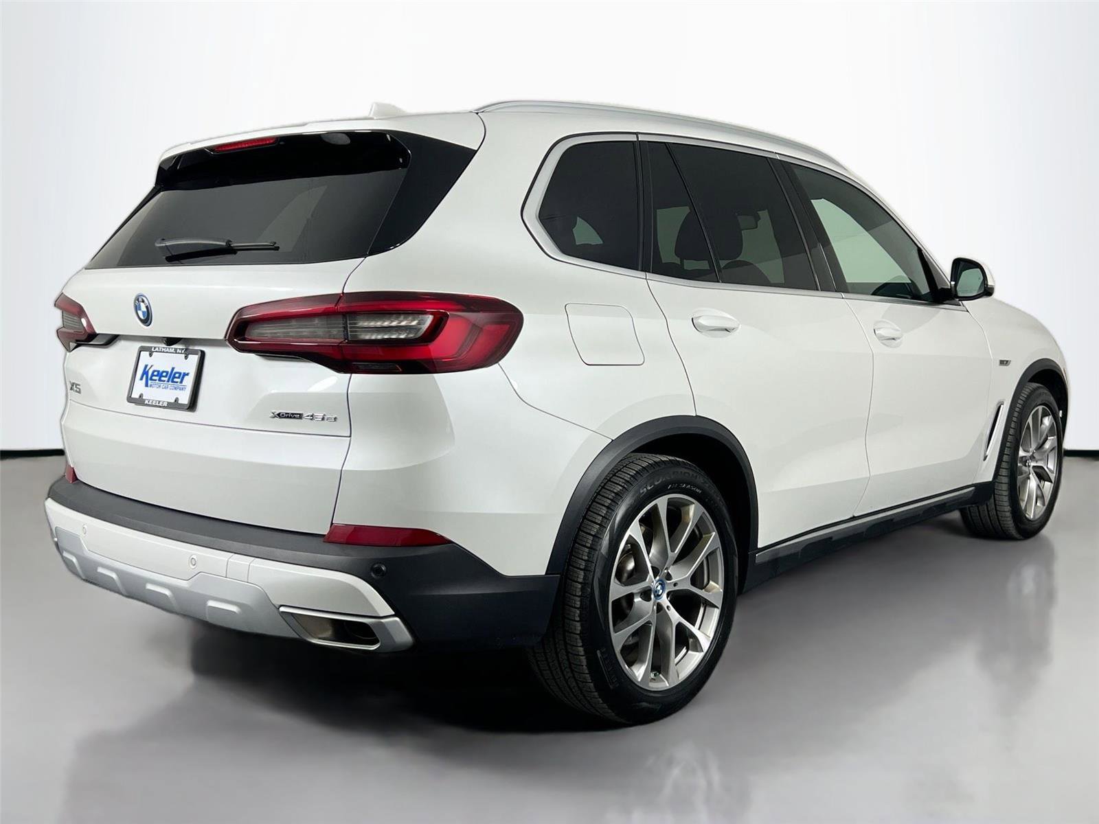 Used 2023 BMW X5 xDrive45e w/ Executive Package image 6