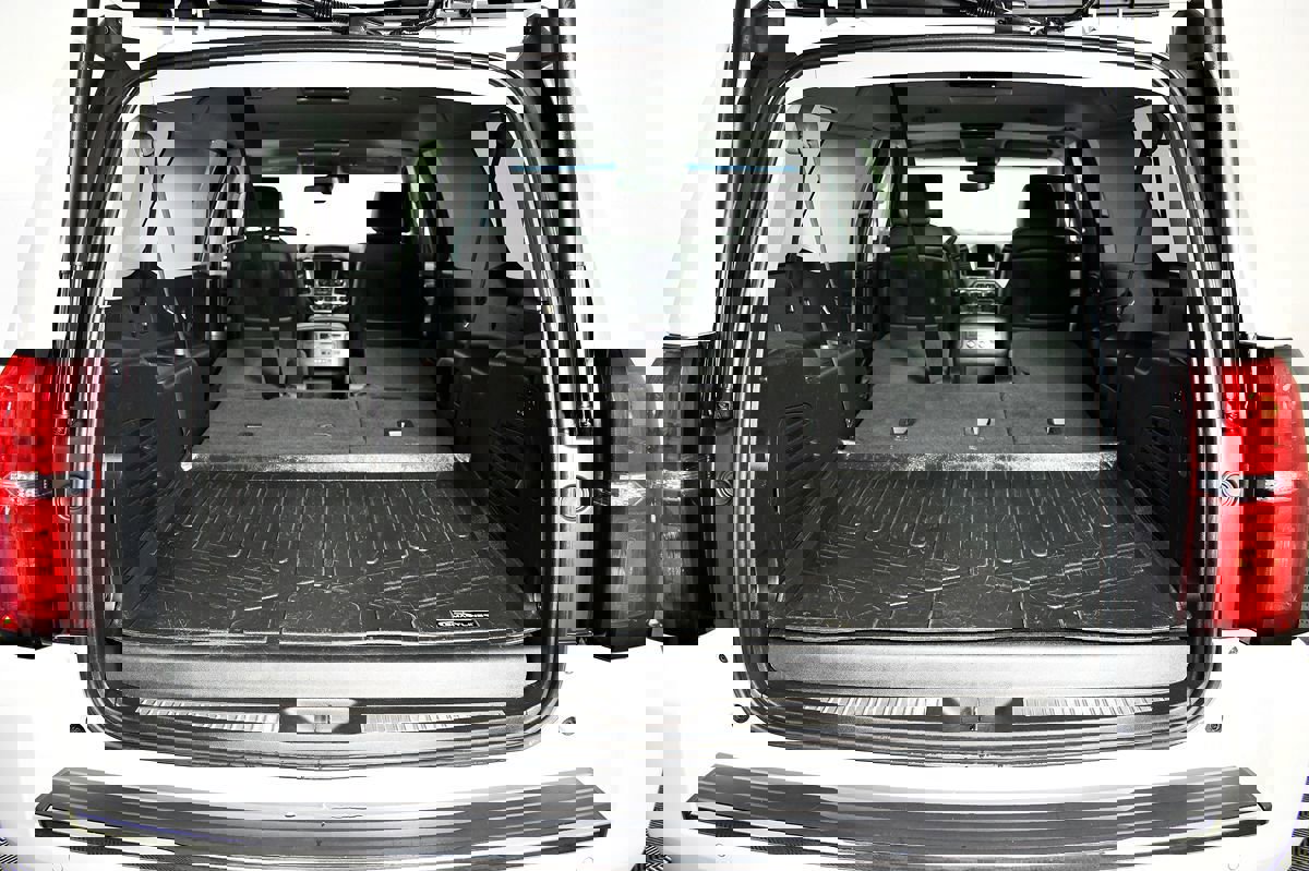 Used 2016 Chevrolet Suburban LTZ image 62