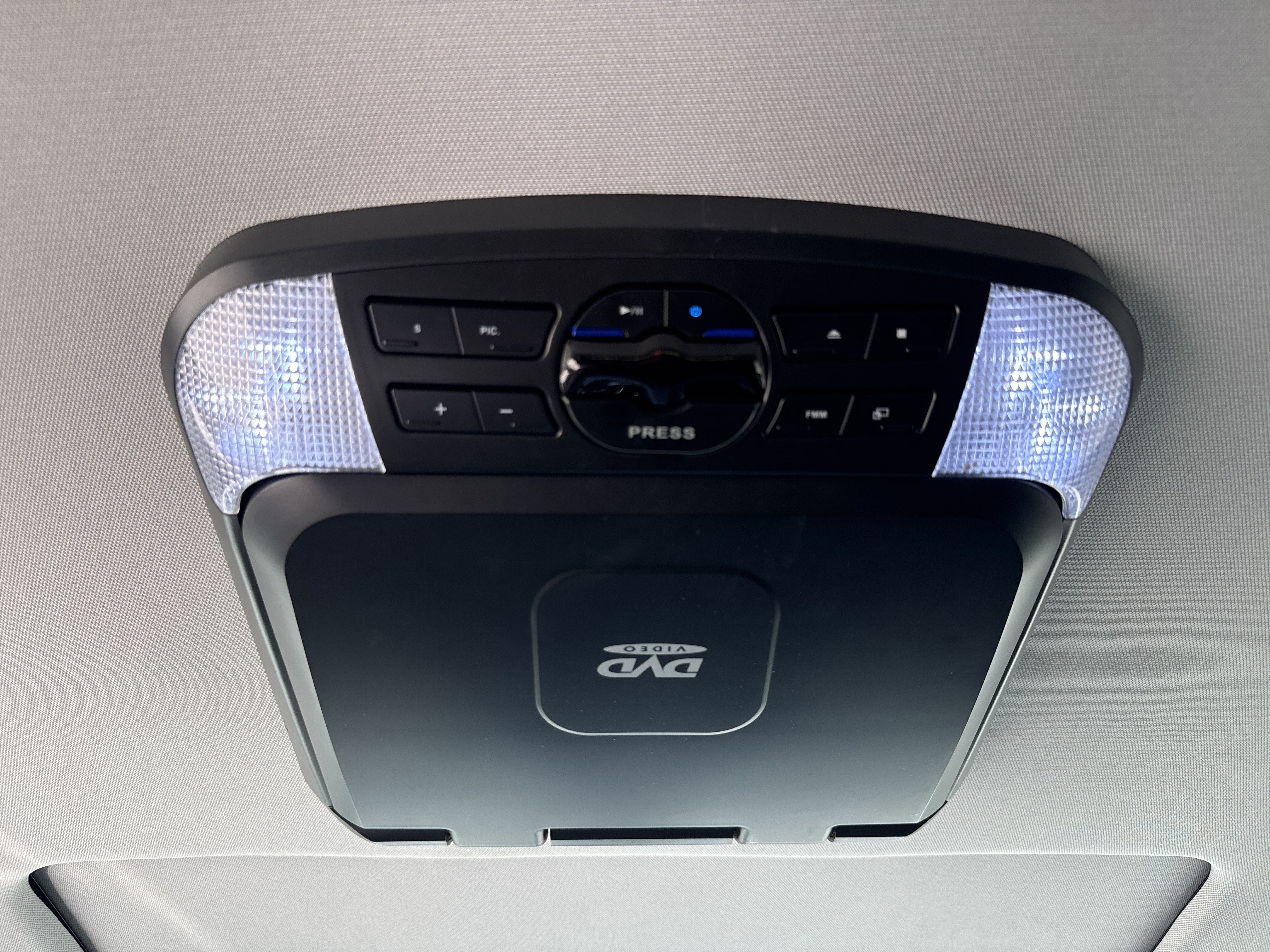 Used 2018 Chevrolet Traverse Premier AWD/4WD image 29