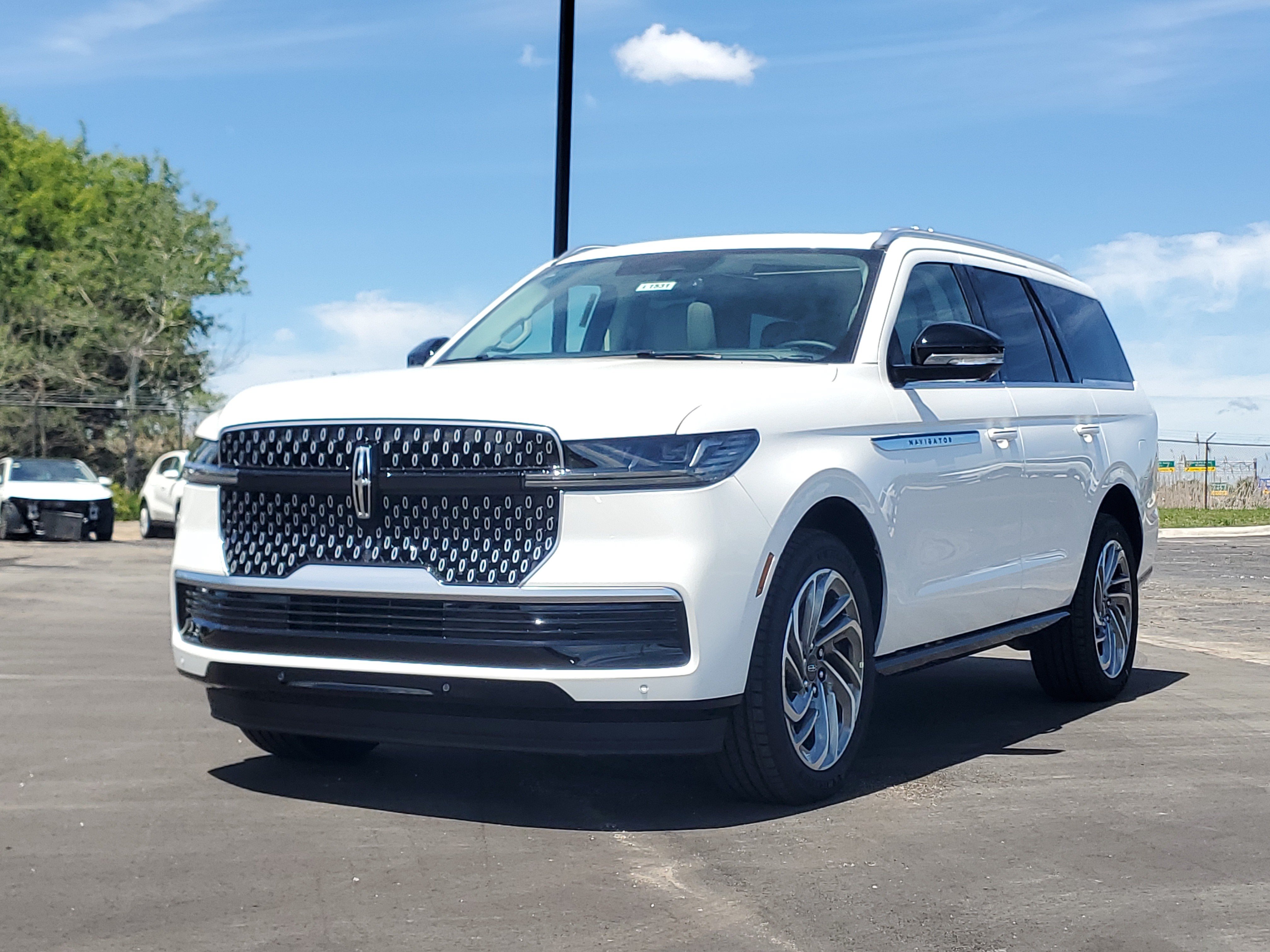 New 2026 Lincoln Navigator Reserve AWD/4WD video 2