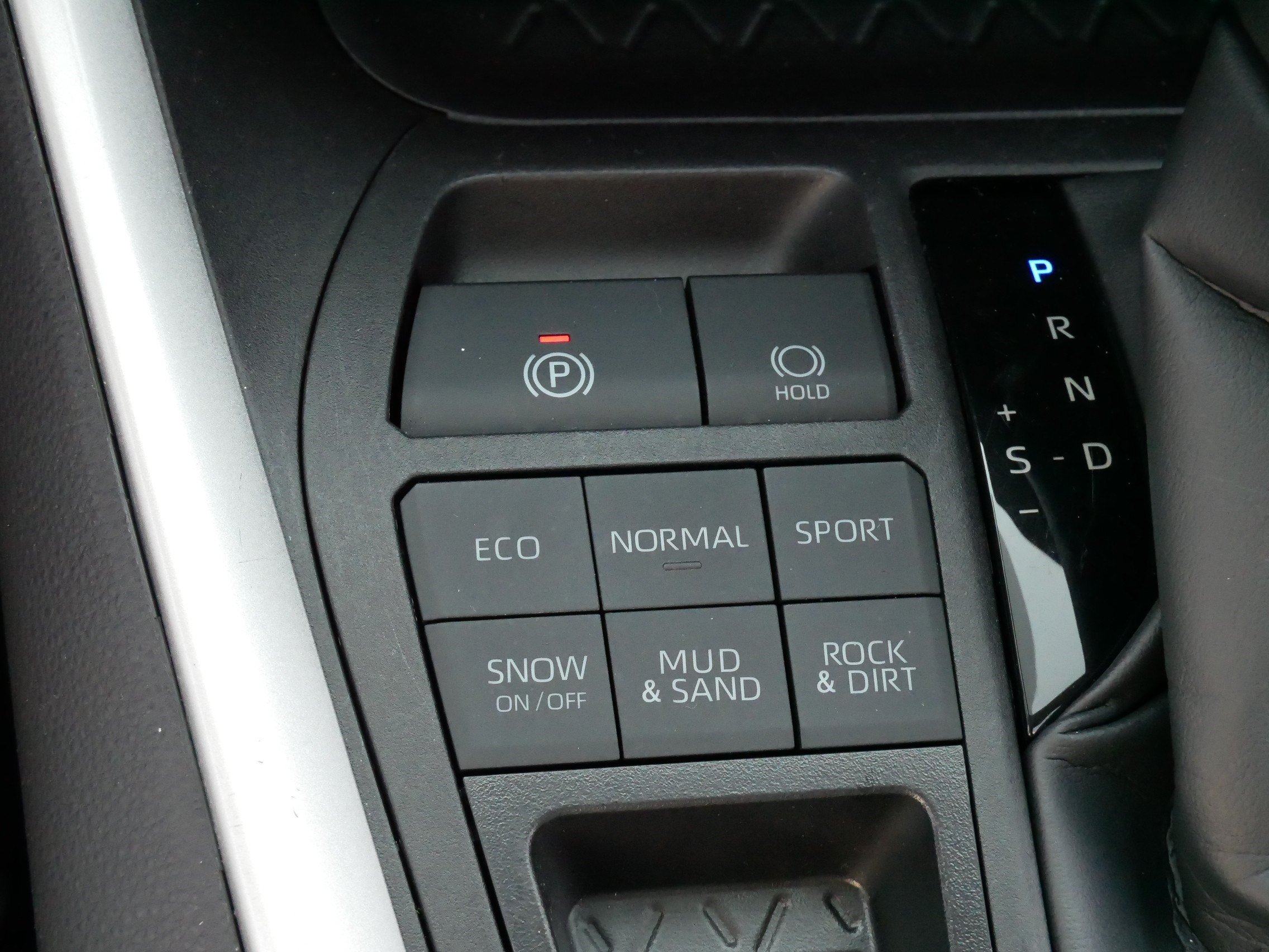 Certified 2025 Toyota RAV4 XLE AWD/4WD image 28
