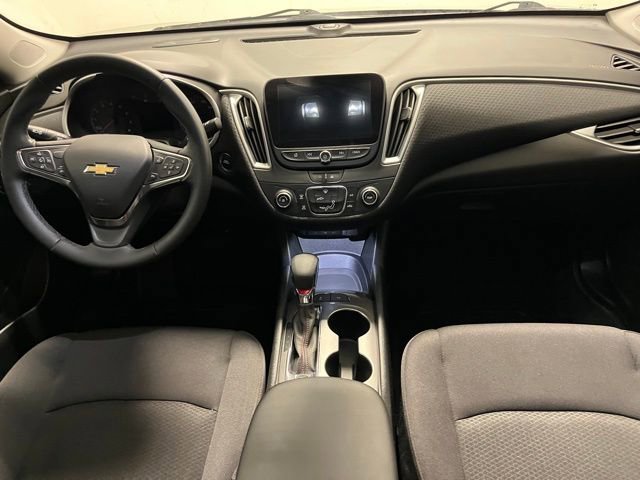 Used 2025 Chevrolet Malibu RS image 2