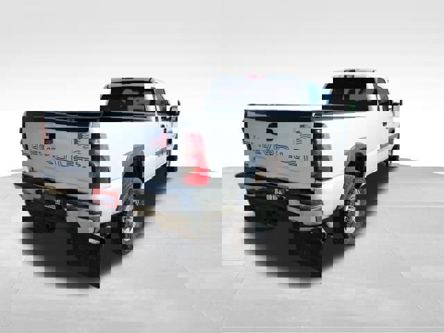 Used 2005 Chevrolet Silverado 2500 w/ Heavy-Duty Power Package image 7