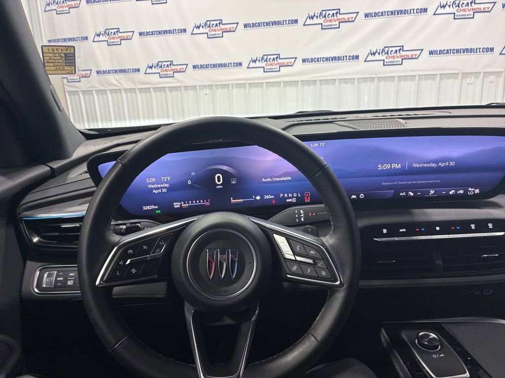 Used 2025 Buick Enclave Preferred AWD/4WD image 31