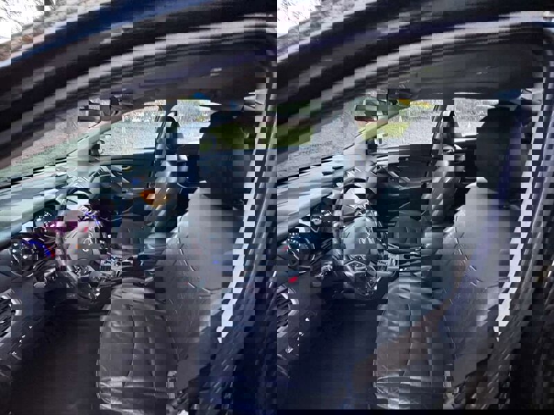 Used 2013 Hyundai Elantra Limited w/ Technology Pkg image 17