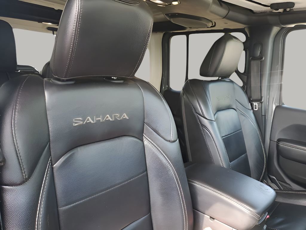 Used 2019 Jeep Wrangler Unlimited Sahara image 15
