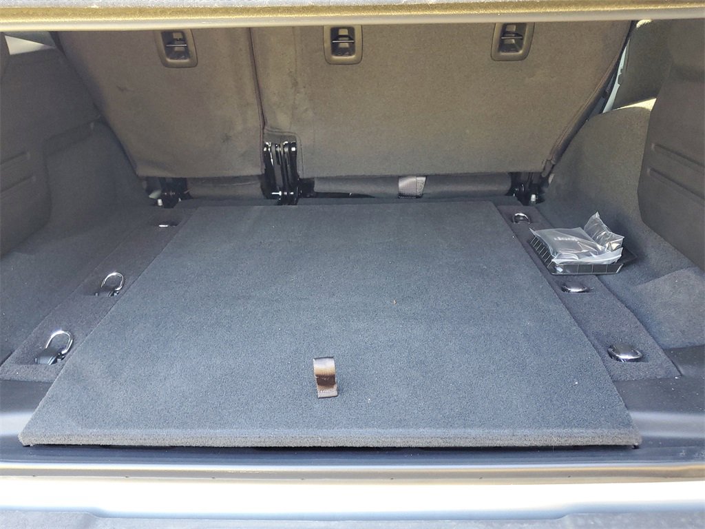 Used 2024 Jeep Wrangler Sahara image 9