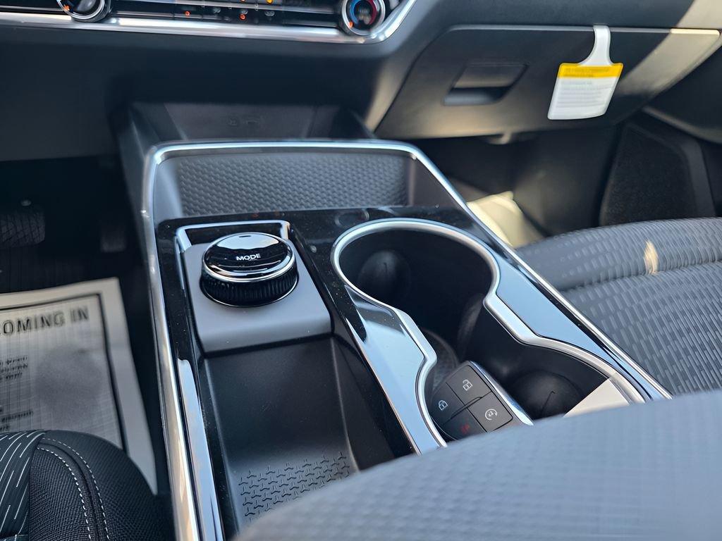 New 2026 Chevrolet Equinox LT w/ LPO, Floor Liner Package image 23