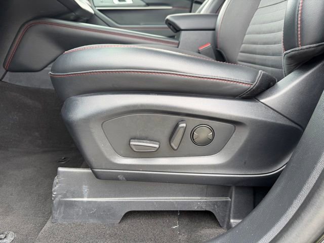 Used 2025 Ford Explorer ST-Line w/ ST-Line Street Pack AWD/4WD image 10