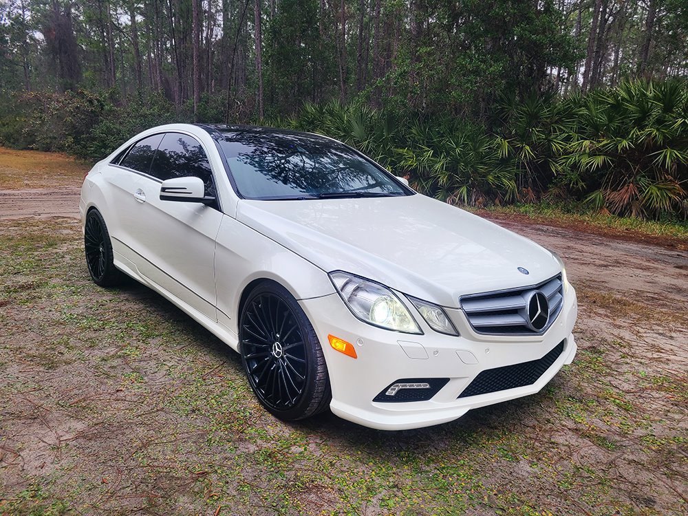 Used 2010 Mercedes-Benz E 550 Coupe image 3