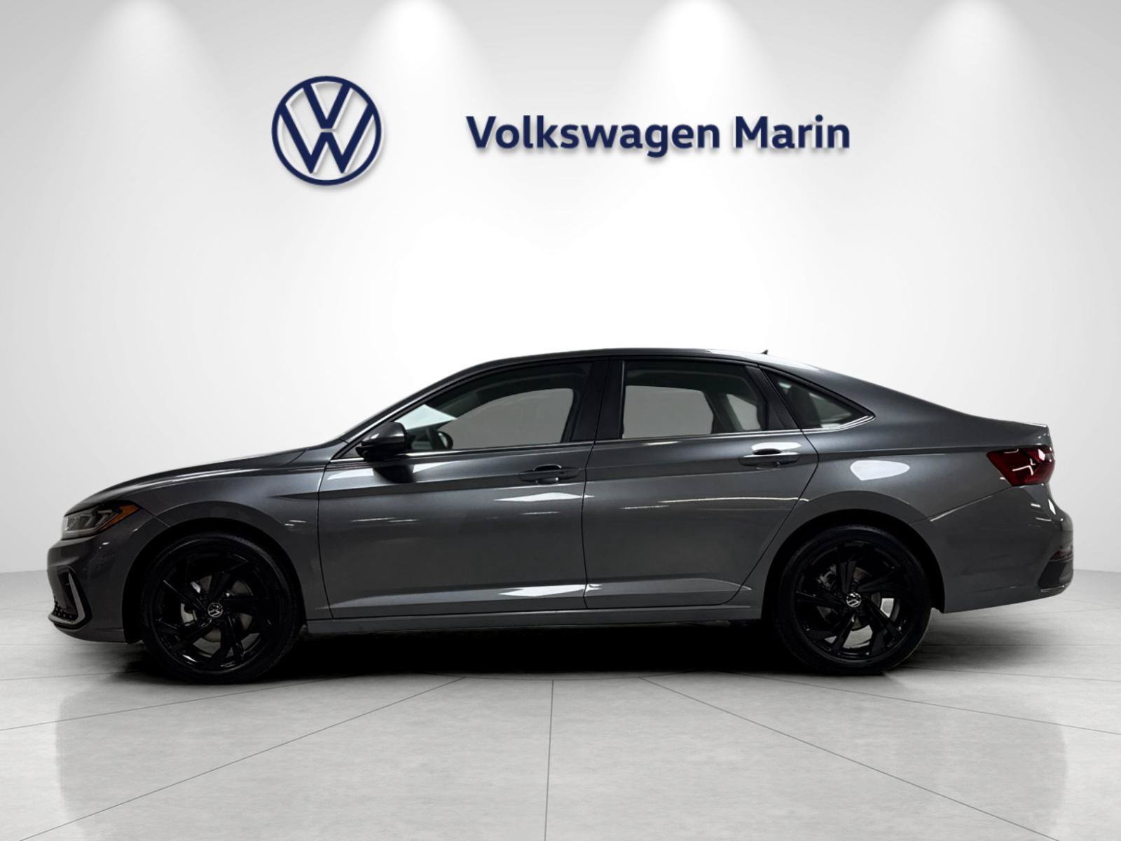New 2027 Volkswagen Jetta SE FWD image 2