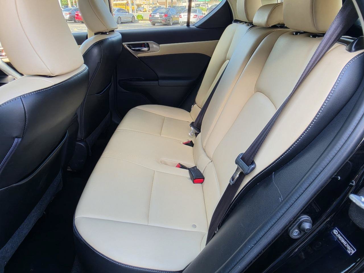 Used 2014 Lexus CT 200h FWD image 34