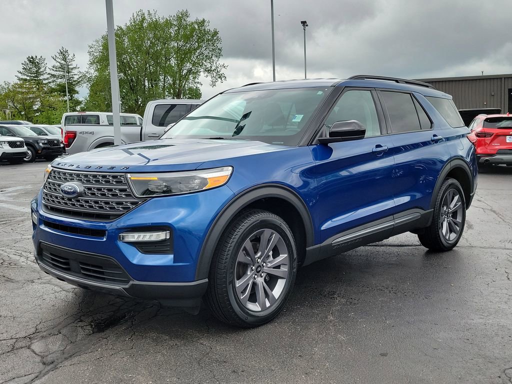 Certified 2023 Ford Explorer XLT w/ Equipment Group 202A AWD/4WD image 8