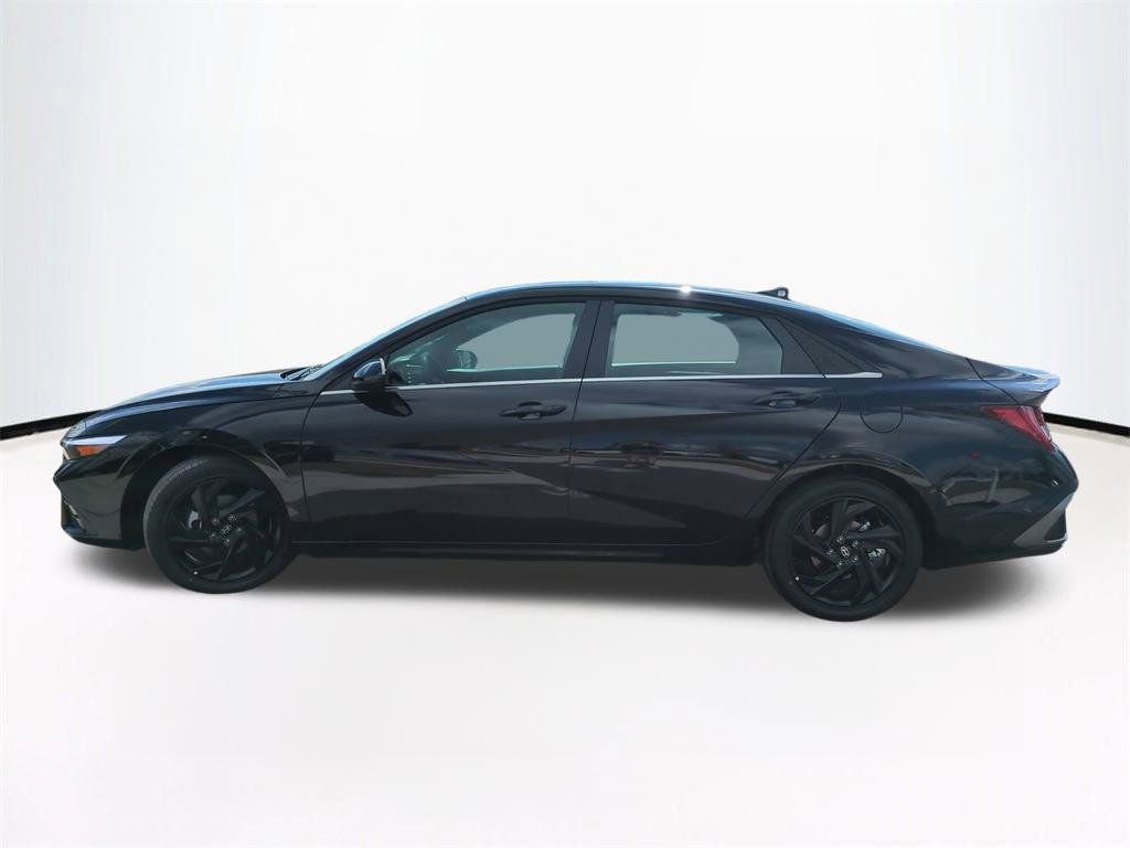 New 2026 Hyundai Elantra SEL Sport Premium FWD image 8
