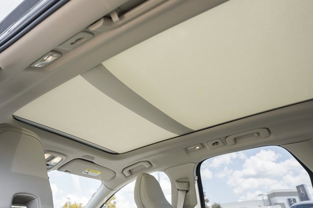 New 2026 Volvo XC60 B5 Ultra w/ Climate Package image 30