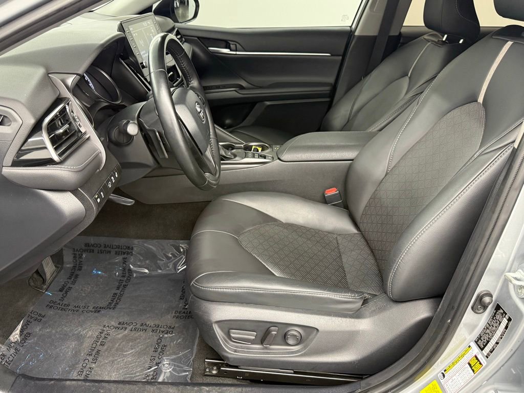 Used 2023 Toyota Camry XSE w/ Cold Weather Package FWD image 16