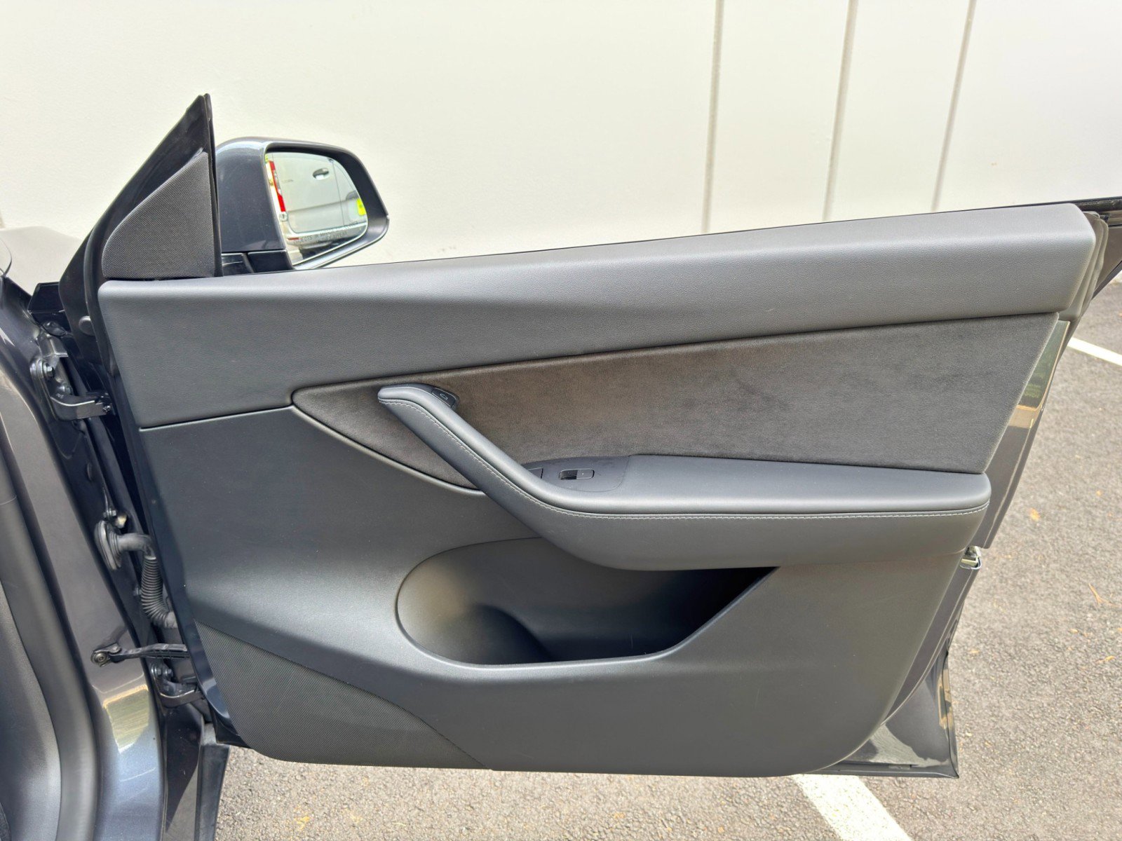 Used 2022 Tesla Model Y Performance image 44