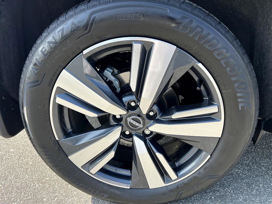 Certified 2023 Nissan Rogue SL w/ SL Premium Package image 11