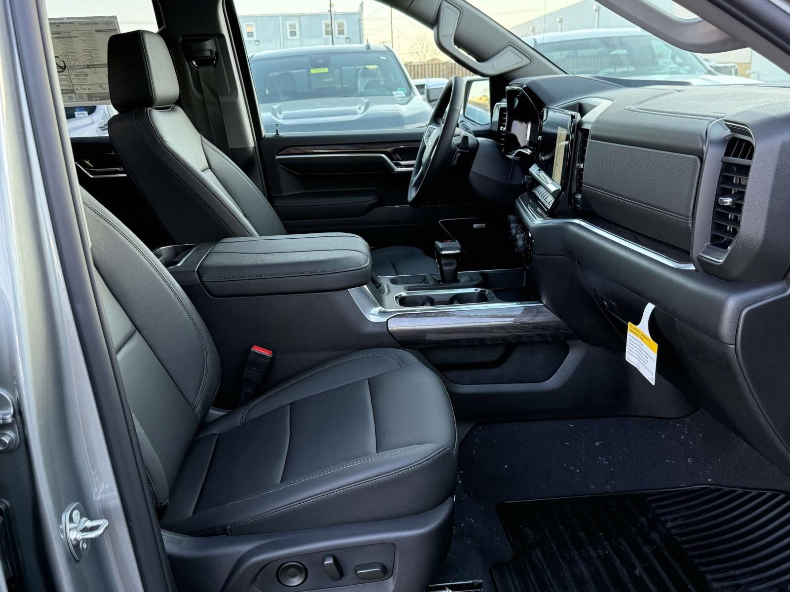 New 2026 Chevrolet Silverado 1500 LTZ w/ LTZ Premium Package image 23