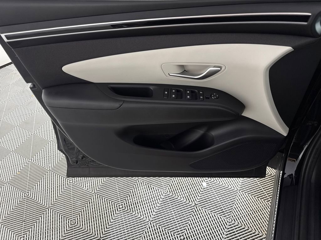 Used 2023 Hyundai Tucson SEL w/ Convenience Package FWD image 12