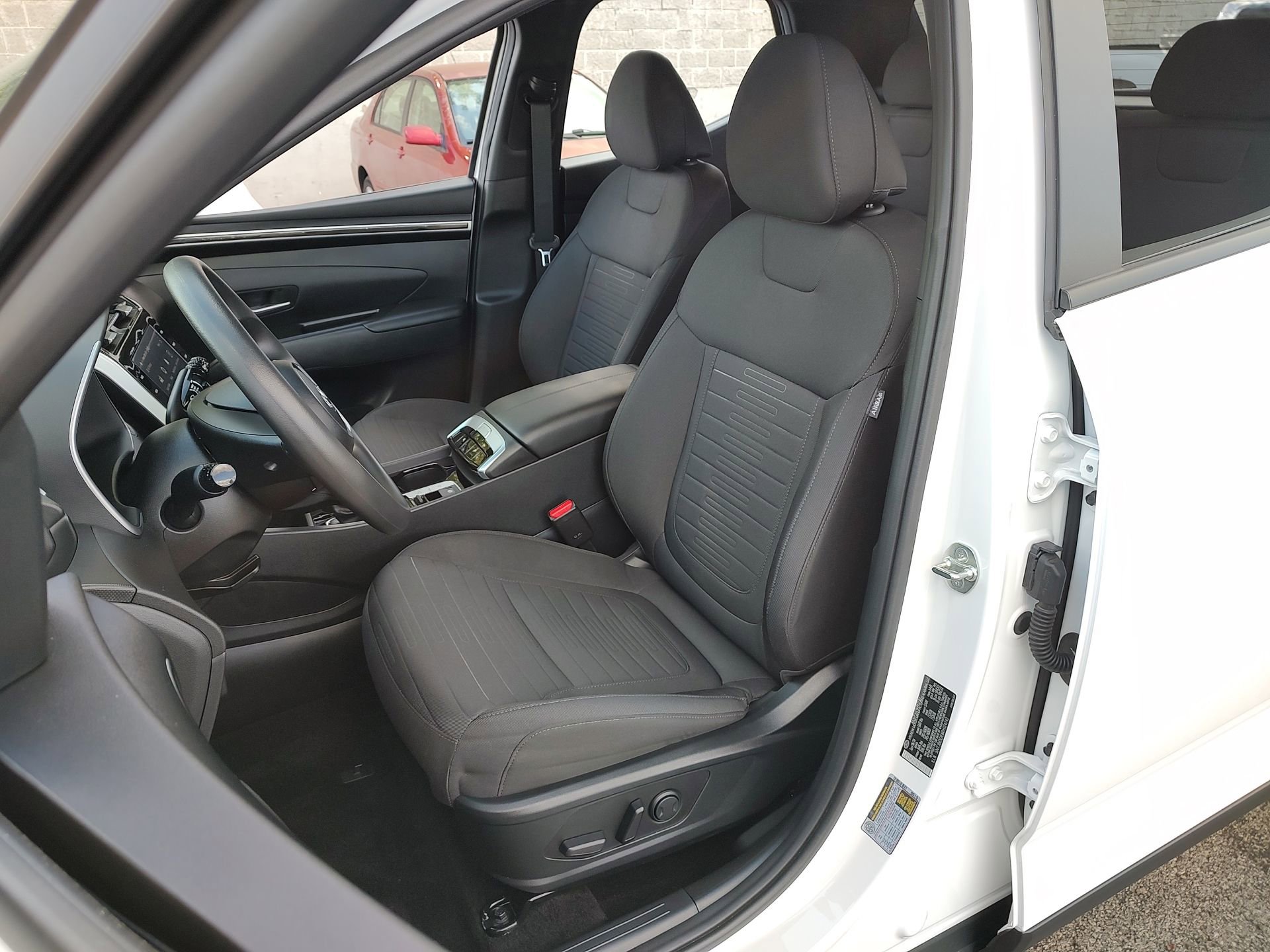 Used 2024 Hyundai Santa Cruz SEL image 15