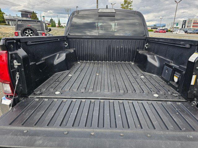 Used 2019 Toyota Tacoma TRD Off-Road AWD/4WD image 19