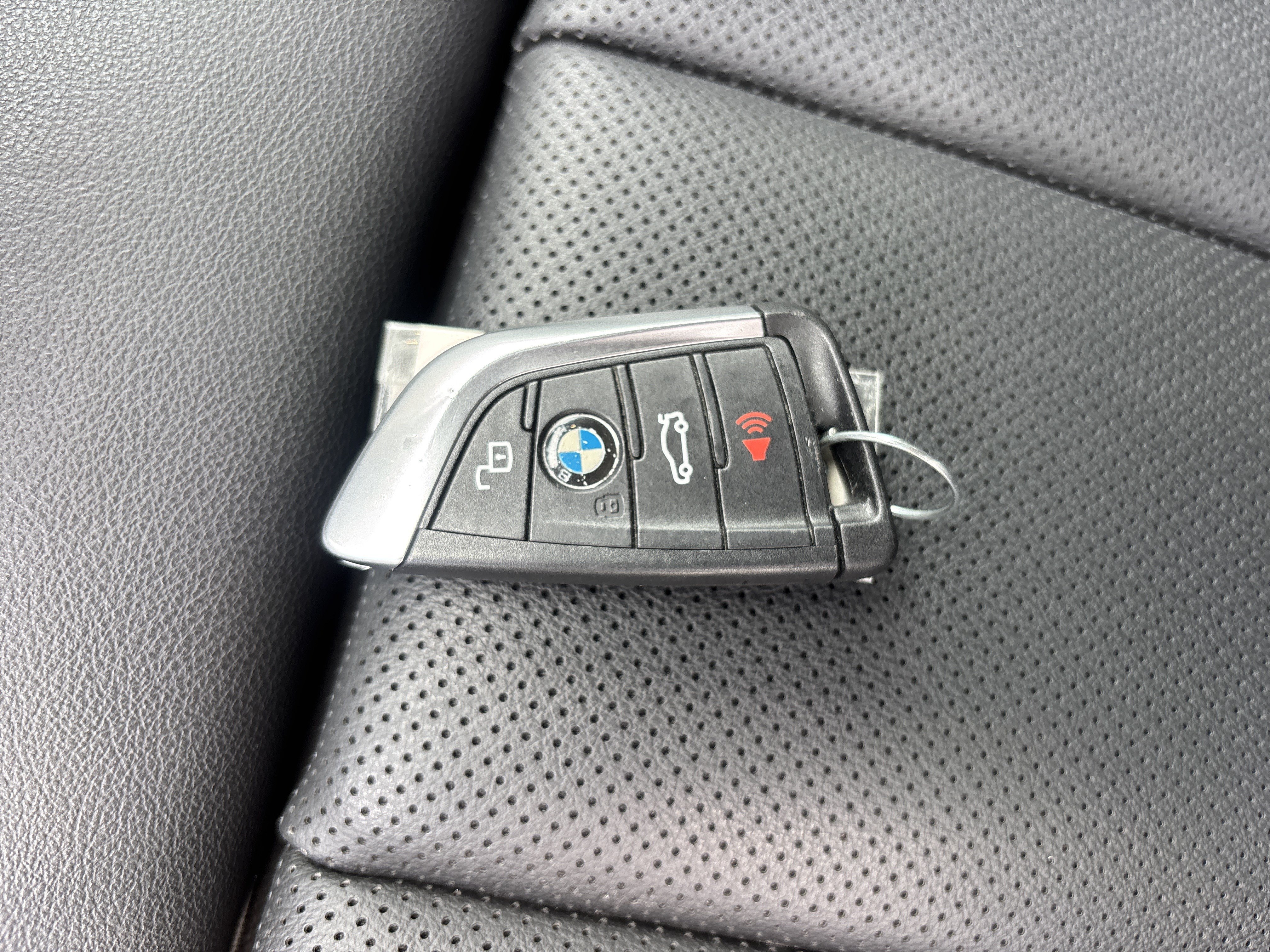 Used 2025 BMW 330i Sedan RWD image 35