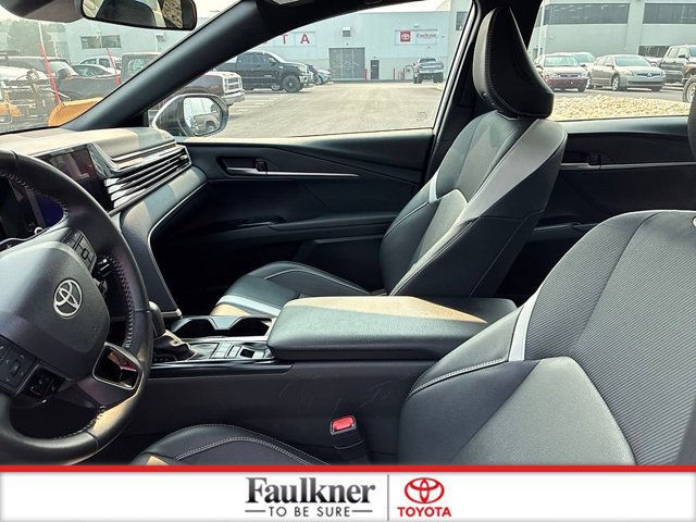 Used 2025 Toyota Camry SE FWD image 23