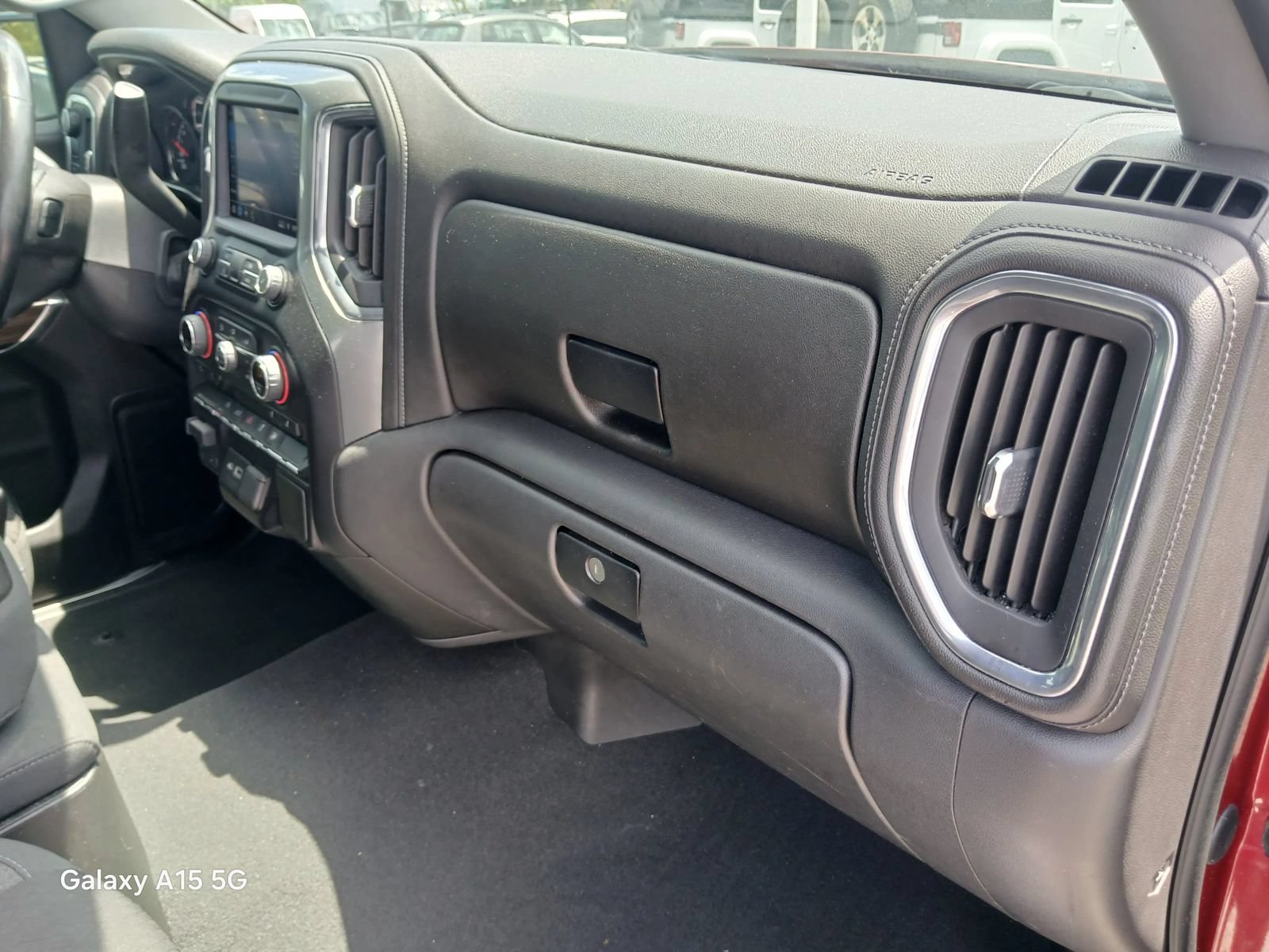 Used 2021 Chevrolet Silverado 1500 LT w/ Bed Protection Package RWD image 19