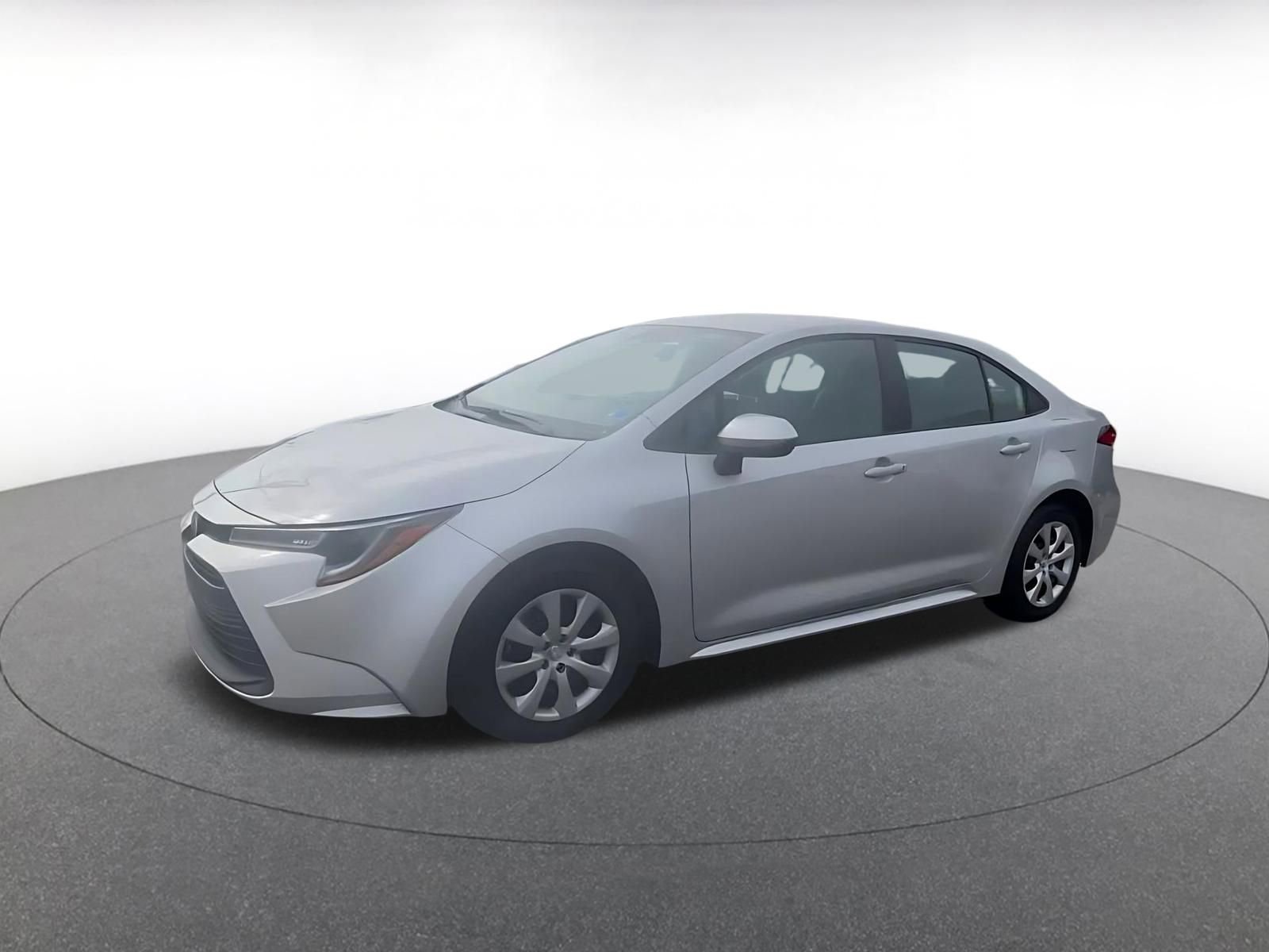 Used 2025 Toyota Corolla LE image 8