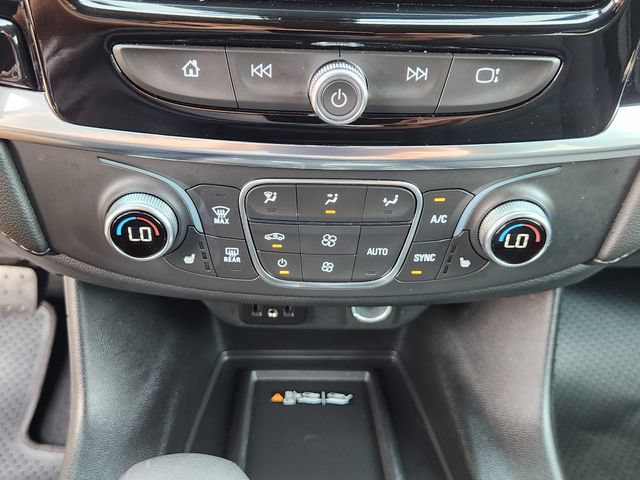 Used 2023 Chevrolet Traverse LT FWD image 18