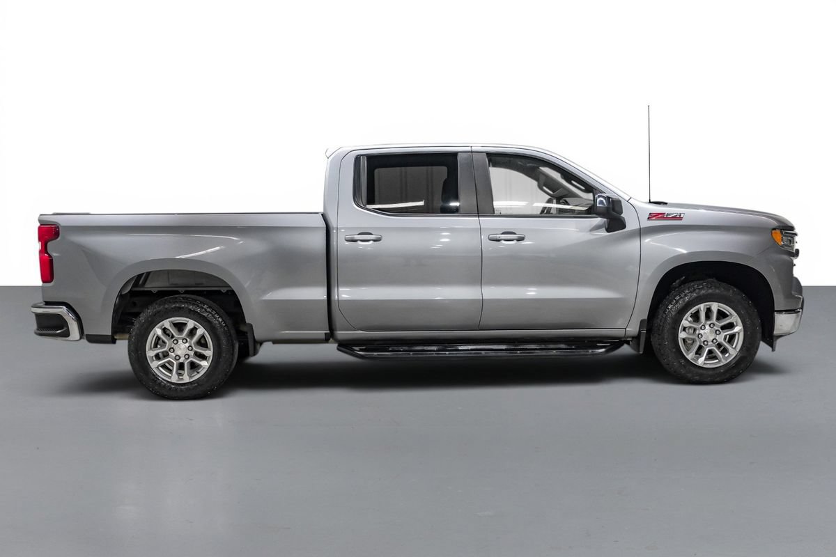 Used 2023 Chevrolet Silverado 1500 LT w/ Z71 Off-Road Package AWD/4WD image 5