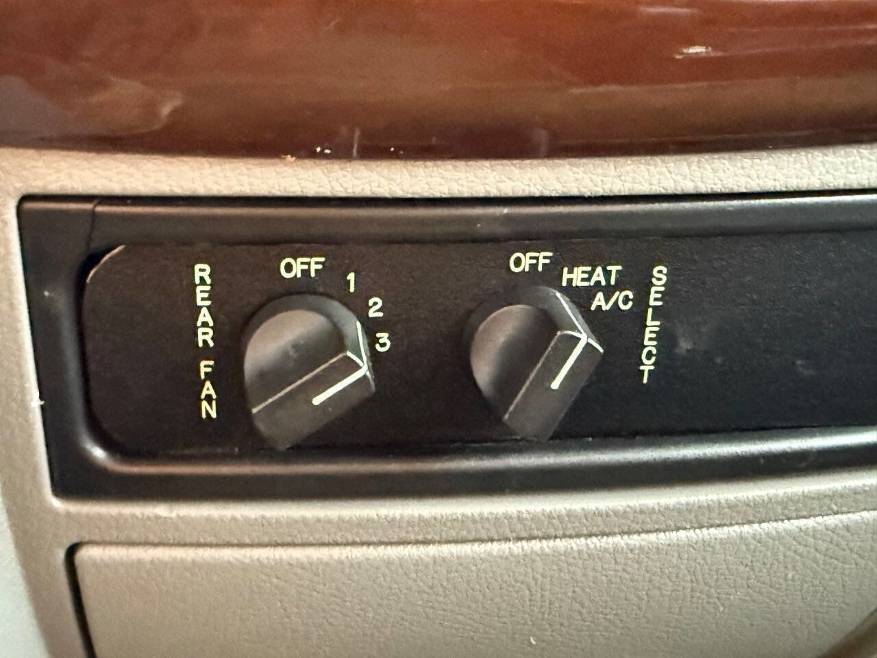 Used 2009 Dodge Sprinter 2500 image 15