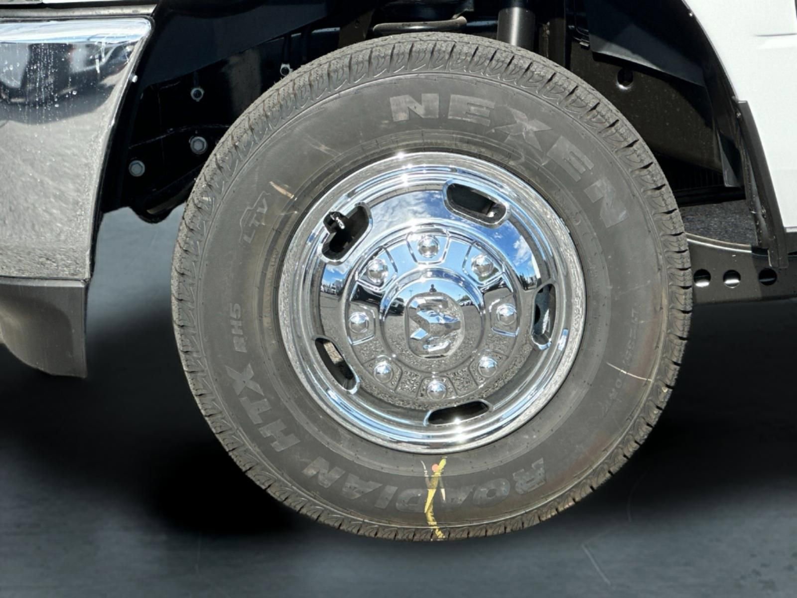 New 2026 RAM 3500 Tradesman AWD/4WD image 24