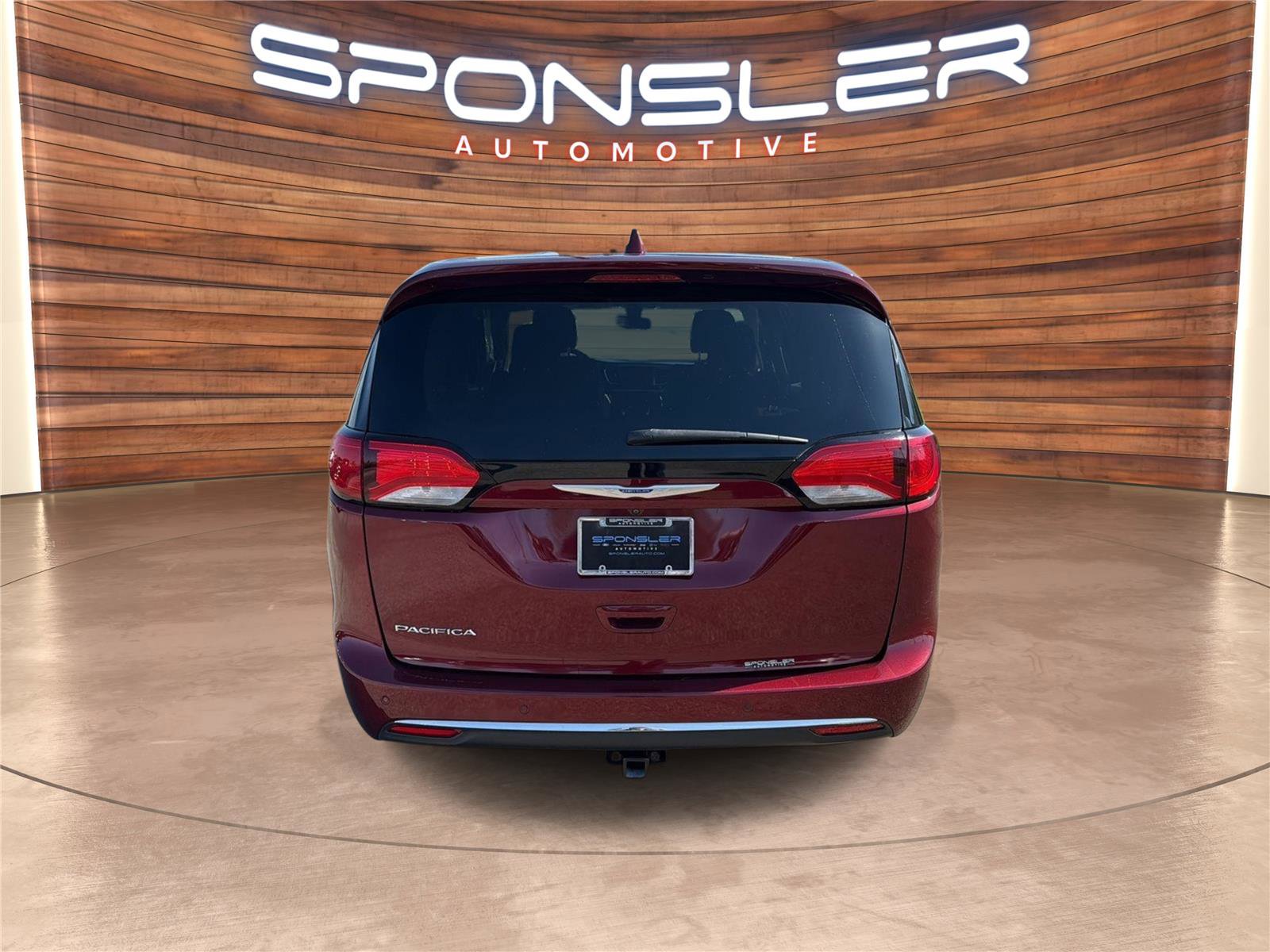 Used 2018 Chrysler Pacifica Touring Plus FWD image 6