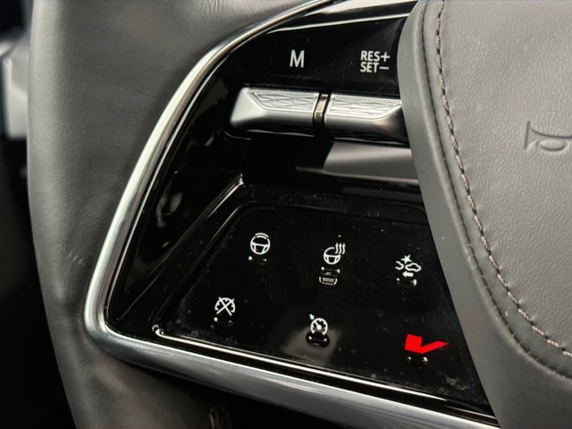 Certified 2025 Cadillac Escalade ESV V AWD/4WD image 7