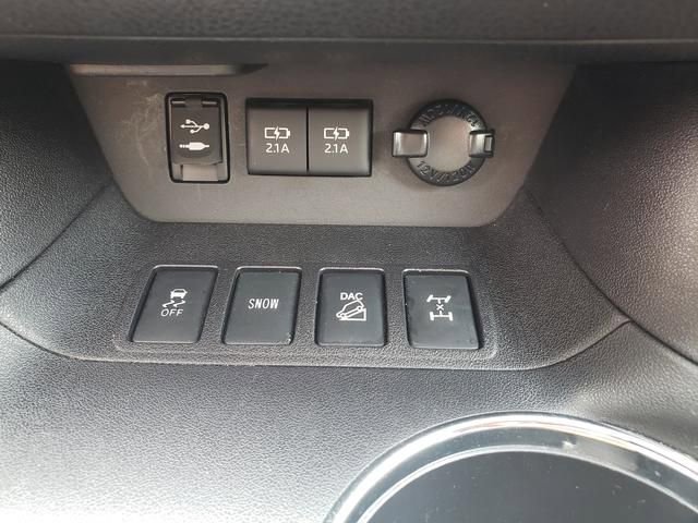 Used 2018 Toyota Highlander SE image 23