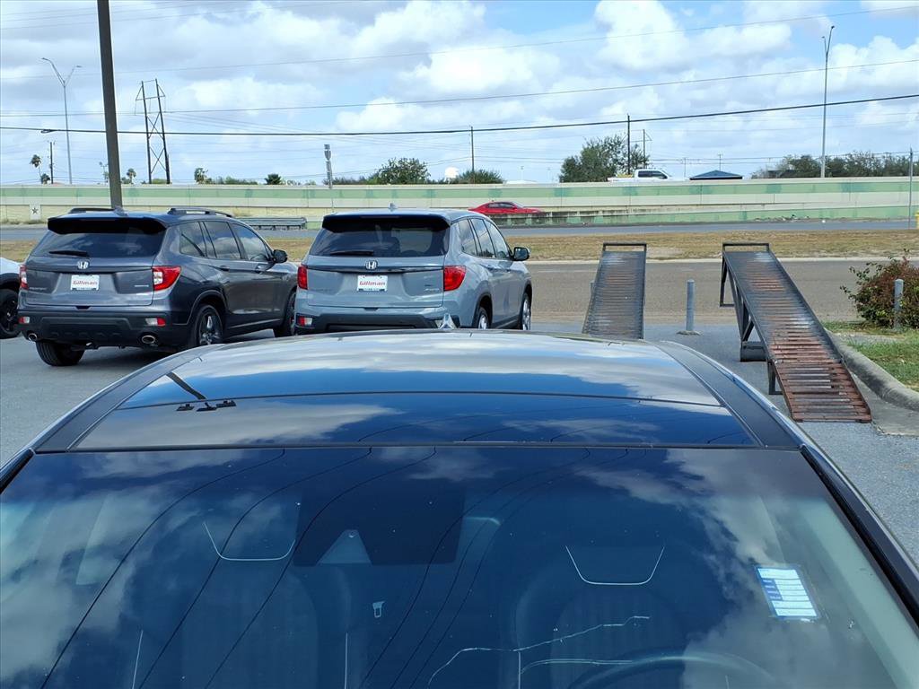 Used 2021 Genesis G70 2.0T w/ Elite Package image 10