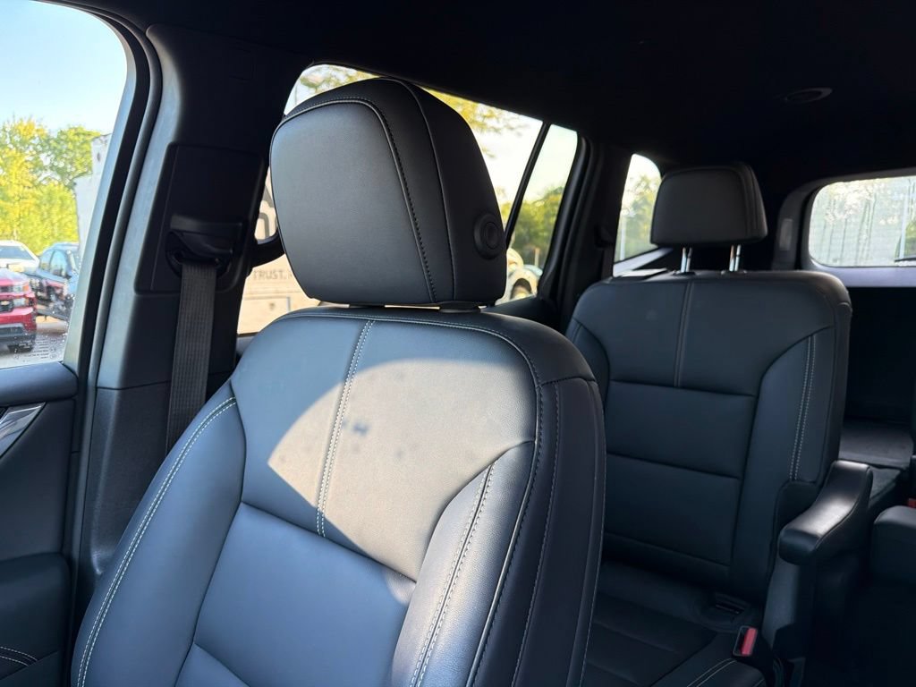 Used 2024 GMC Acadia Elevation FWD image 10