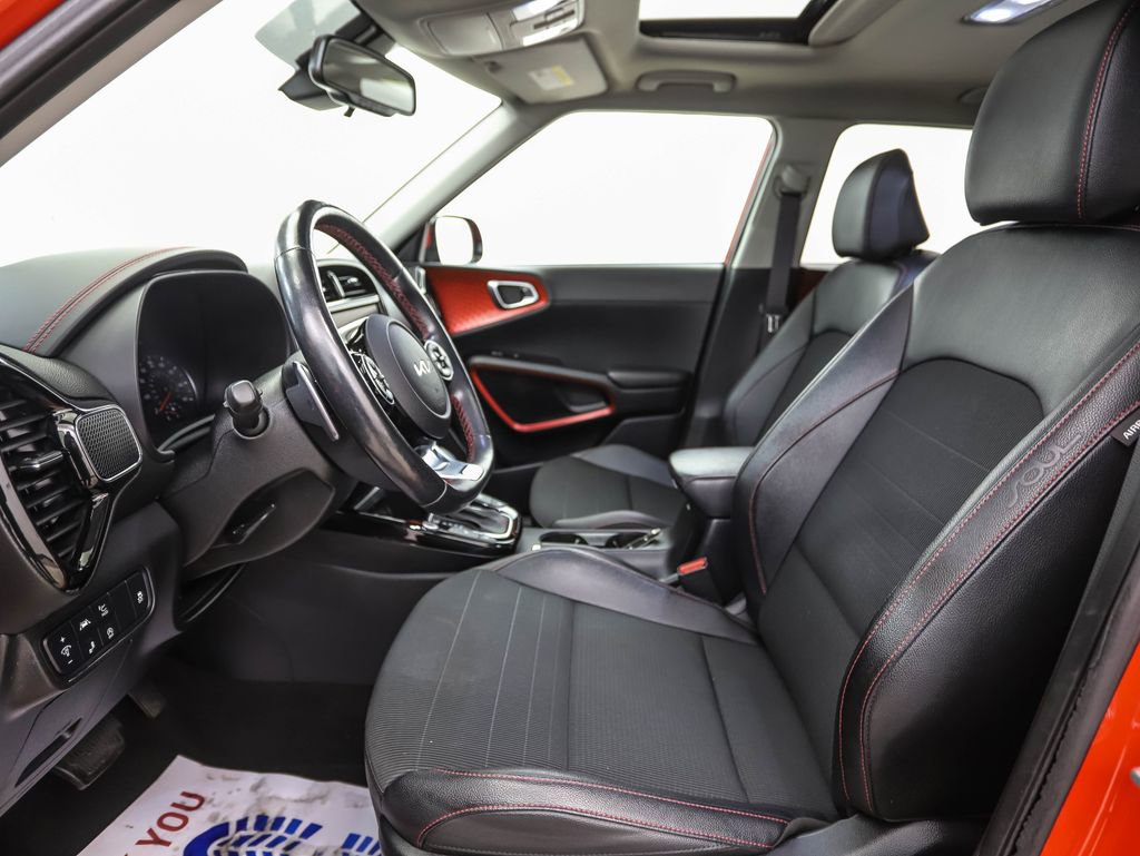 Used 2022 Kia Soul Turbo image 11