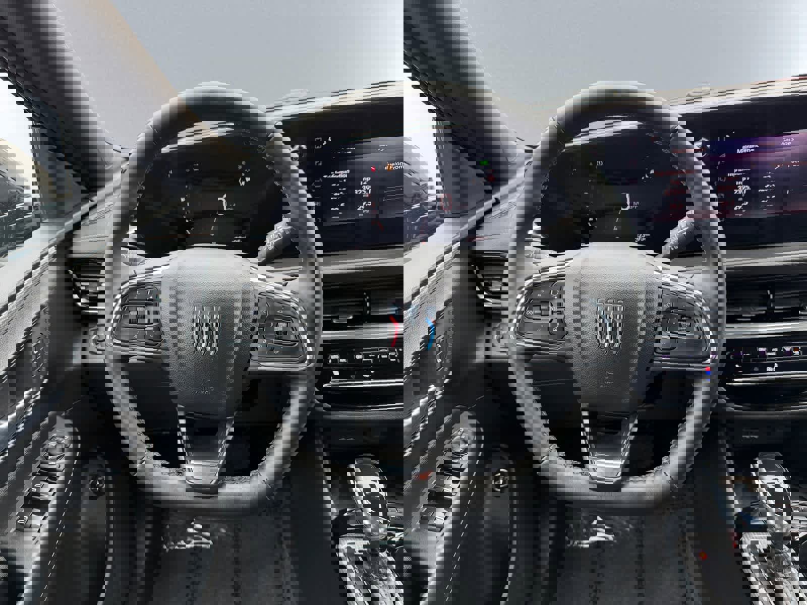 Used 2024 Buick Envista Avenir image 17