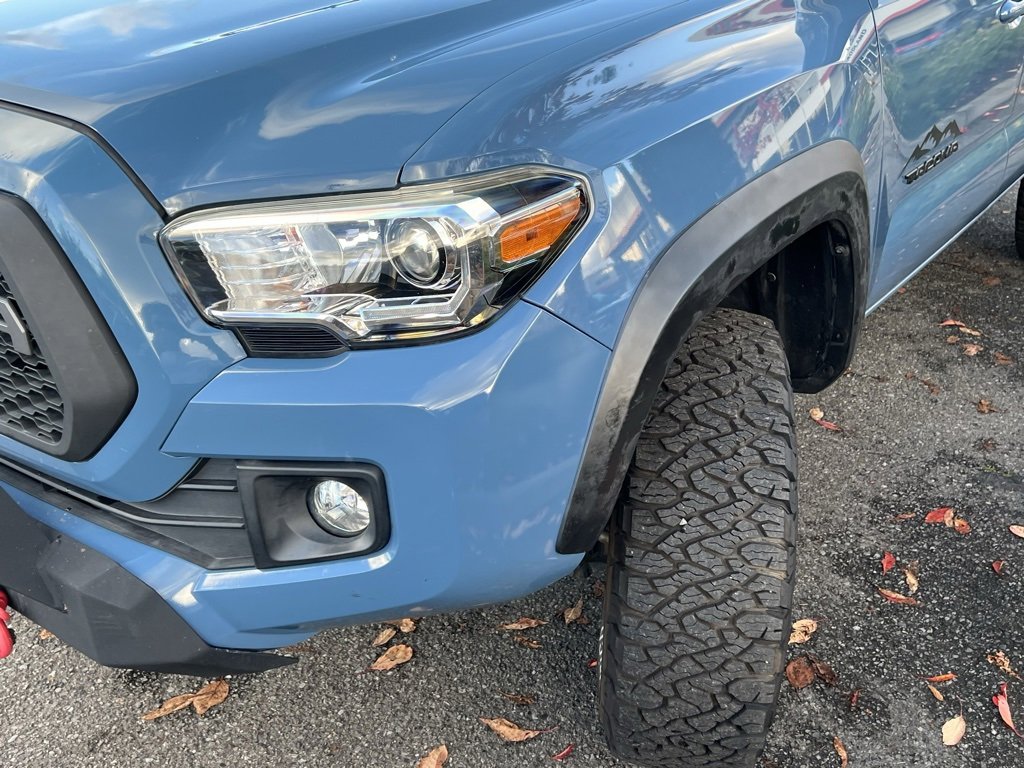 Used 2019 Toyota Tacoma TRD Off-Road image 3