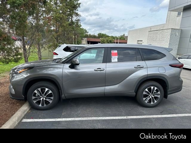 Used 2026 Toyota Highlander XLE AWD/4WD image 1