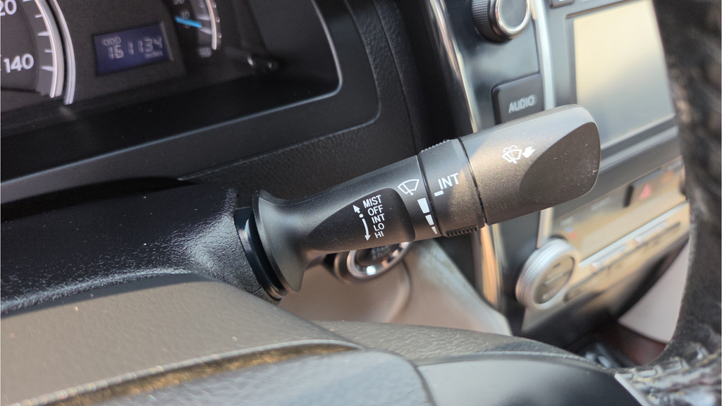 Used 2013 Toyota Camry XLE w/ Leather Pkg FWD image 70