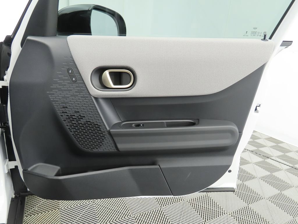 Used 2026 MINI Cooper 4-Door Hardtop image 27