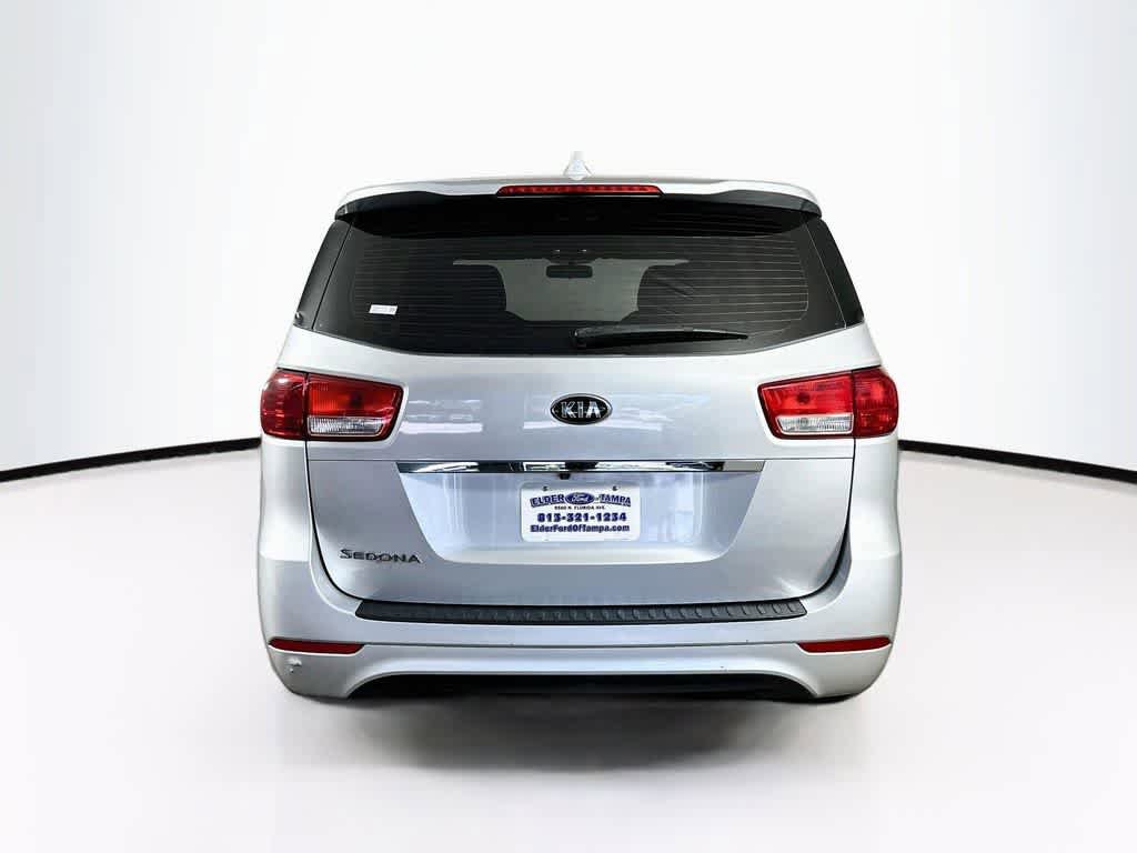 Used 2018 Kia Sedona L FWD image 5