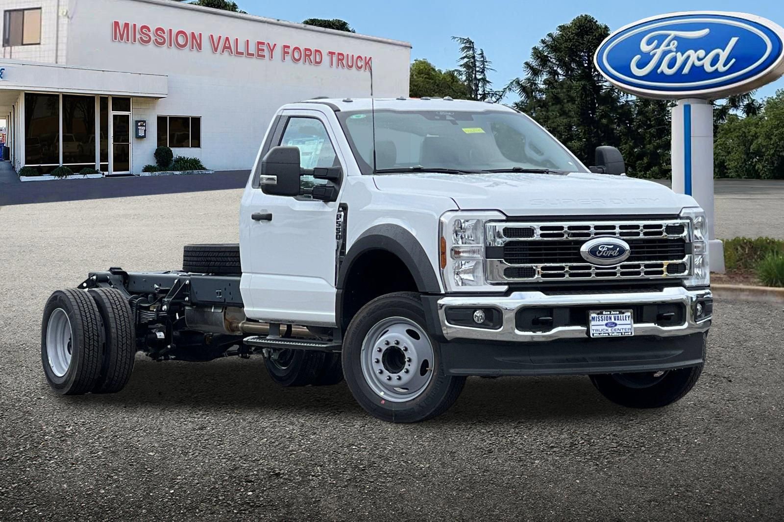 New 2026 Ford F550 2WD Regular Cab Super Duty video 2