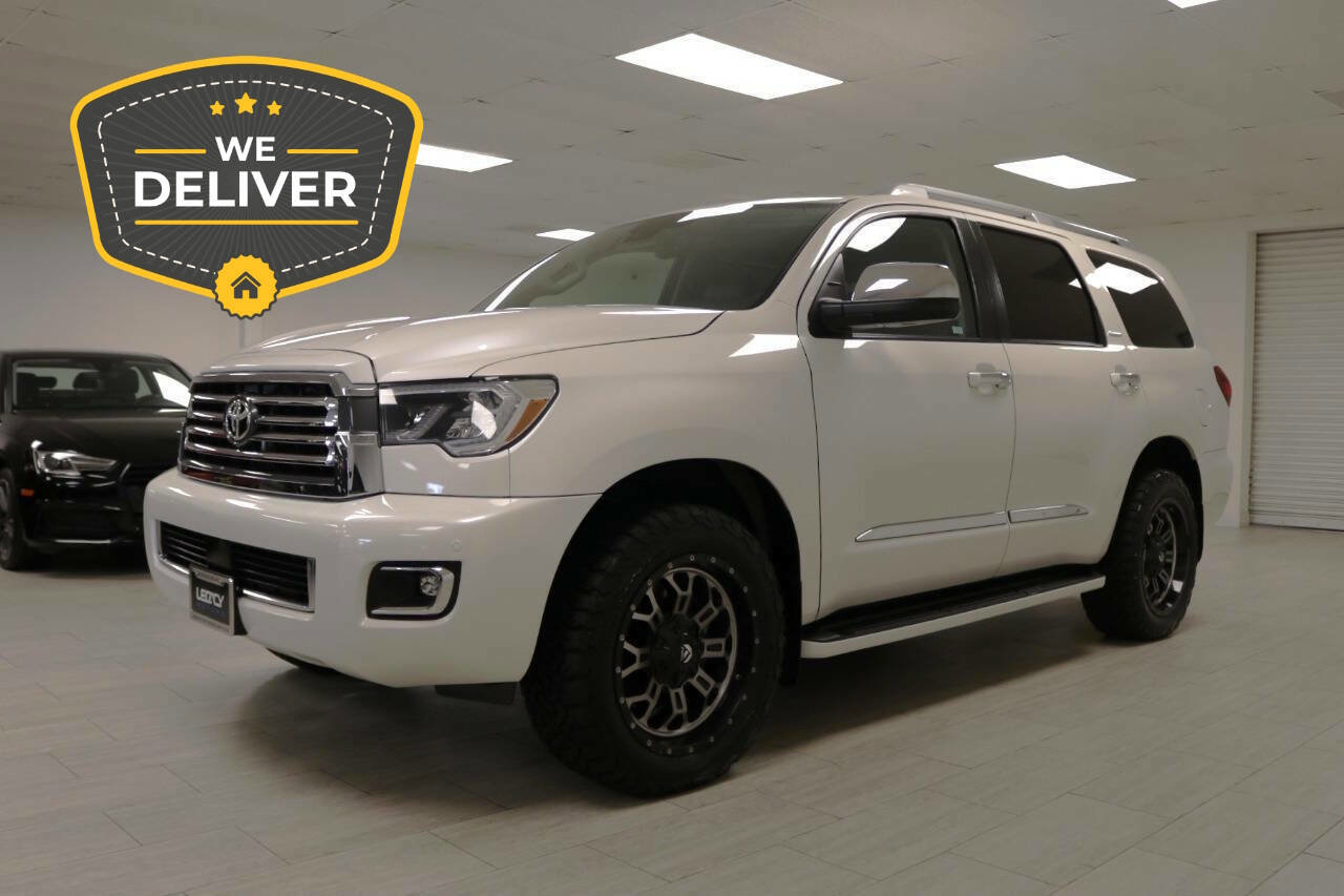 Used 2020 Toyota Sequoia Platinum image 2